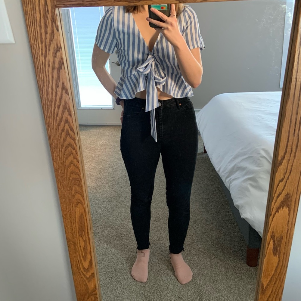 NWOT - SHEIN Striped Knot Front Top - Picture 4 of 4